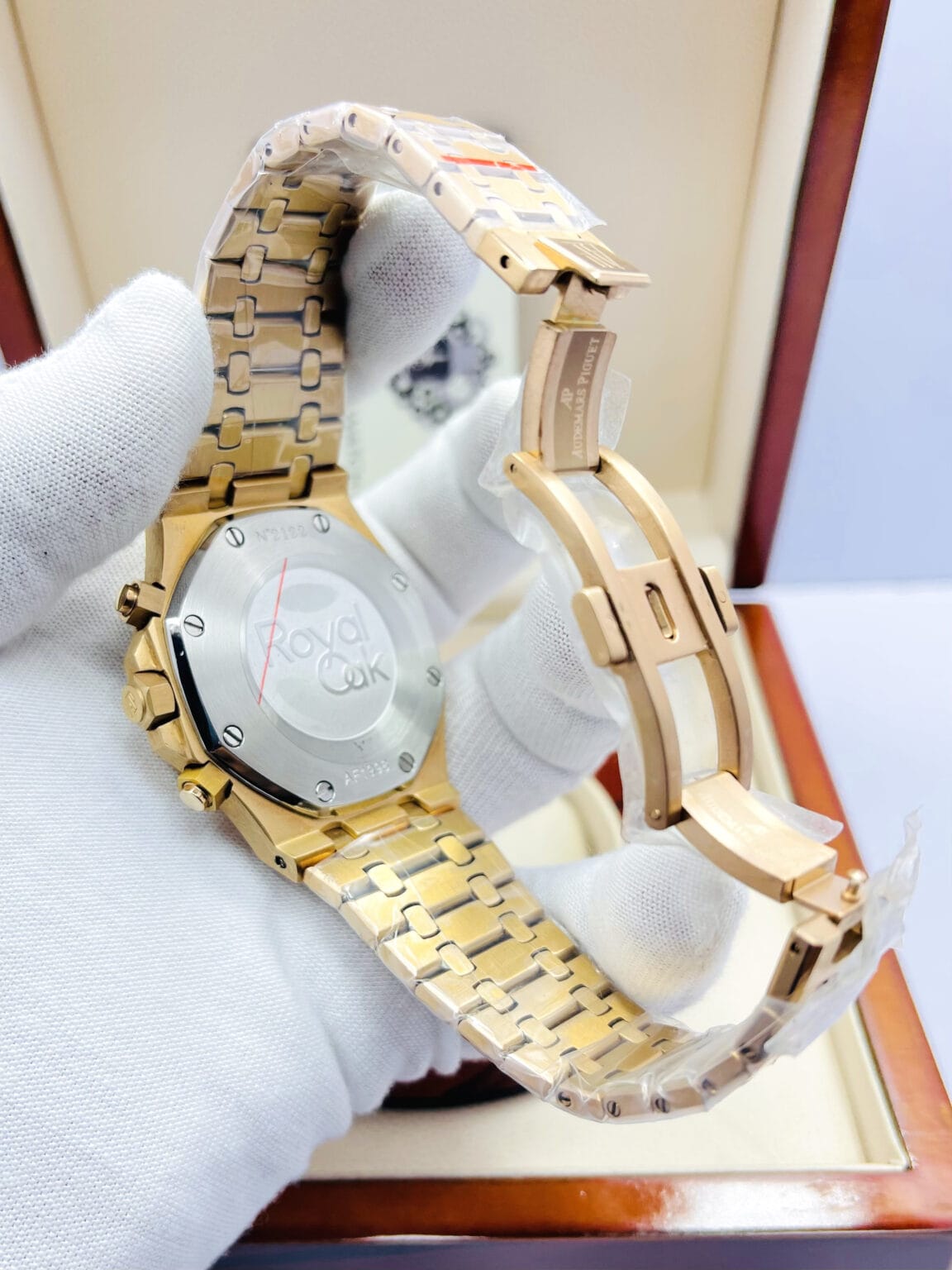 Audemars Piguet Royal Oak Selfwinding Chronograph – Rainbow Gemstone Bezel (18K Rose Gold)