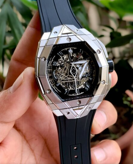 Hublot Big Bang Sang Bleu II – Luxury Geometric Chronograph Watch